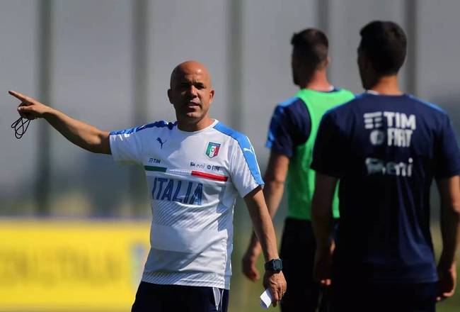 队配合中的 队配合中的